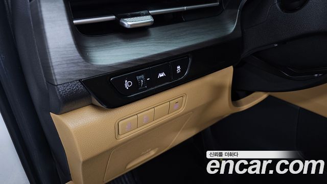 Kia Canival 2023 — photo 17