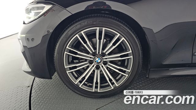 BMW 3-Series 2021 — photo 5