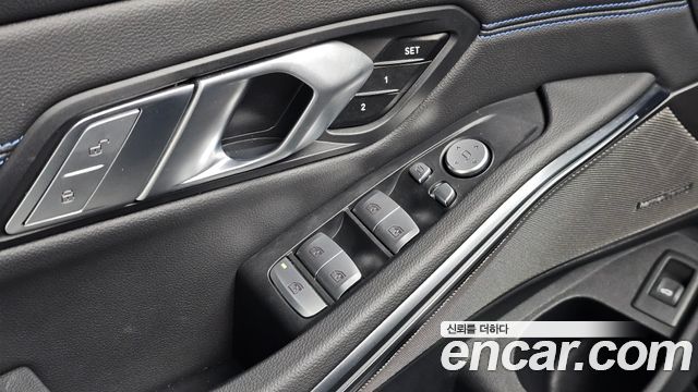 BMW 3-Series 2021 — photo 29