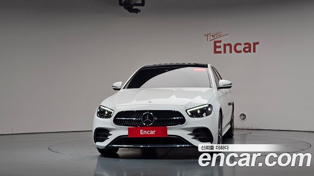 Mercedes-Benz E-Class 2023 — photo 3