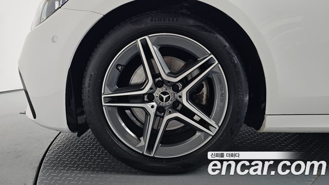 Mercedes-Benz E-Class 2023 — photo 5
