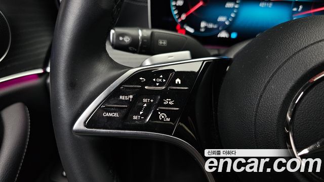 Mercedes-Benz E-Class 2023 — photo 33