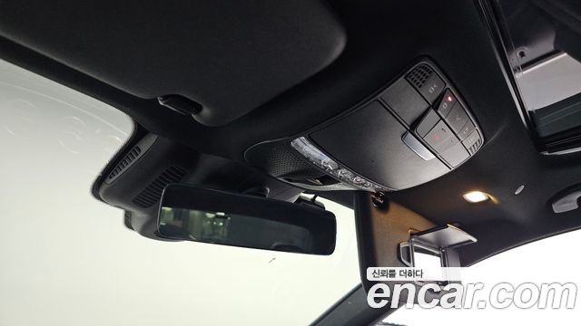 Mercedes-Benz E-Class 2023 — photo 34