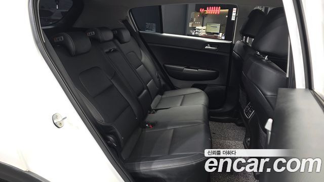 Kia Sportage 2019 — photo 18