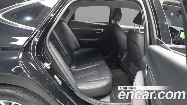 Hyundai Sonata 2023 — photo 11