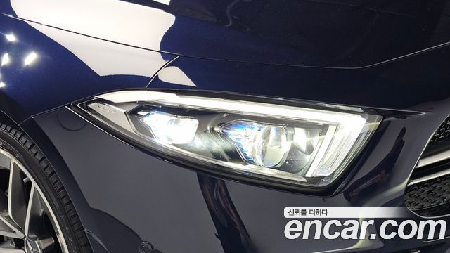 Mercedes-Benz CLS-Class 2019 — photo 8