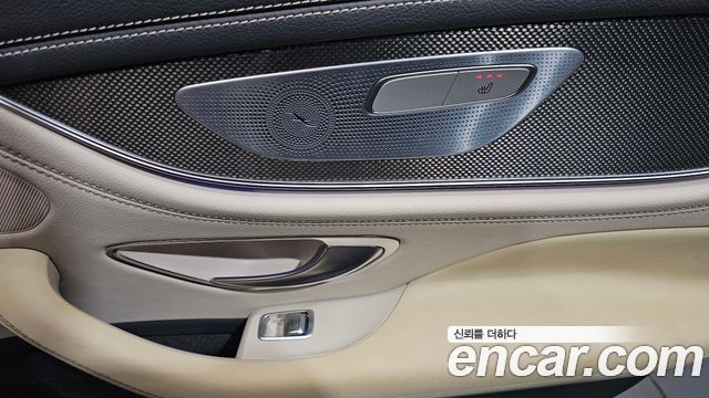 Mercedes-Benz CLS-Class 2019 — photo 32