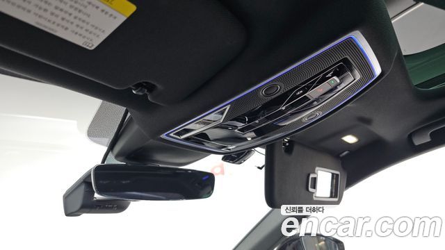 Audi A8 2020 — photo 25