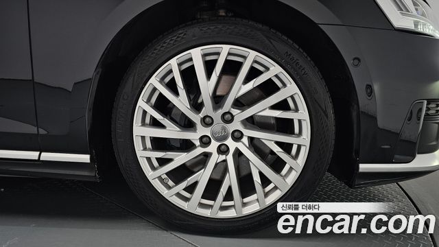 Audi A8 2020 — photo 7