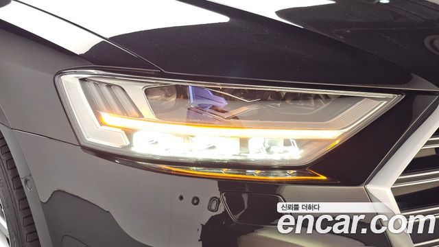 Audi A8 2020 — photo 8
