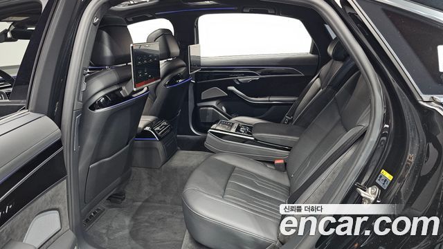 Audi A8 2020 — photo 16