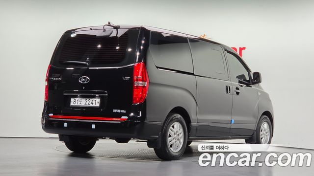 Hyundai Starex 2019 — photo 2