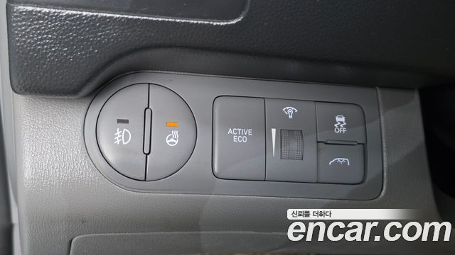 Hyundai Starex 2019 — photo 18