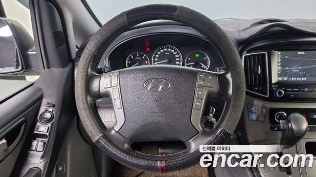 Hyundai Starex 2019 — photo 19