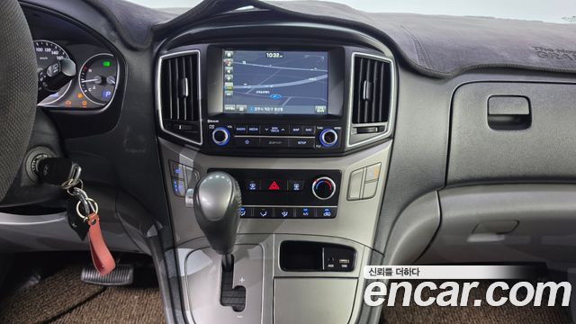 Hyundai Starex 2019 — photo 22