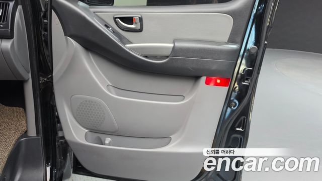 Hyundai Starex 2019 — photo 15