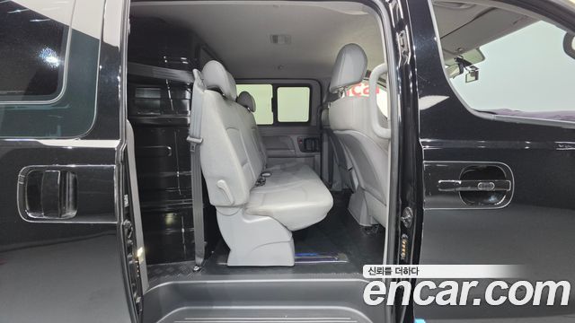 Hyundai Starex 2019 — photo 28