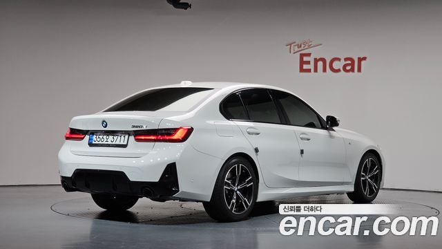 BMW 3-Series 2023 — photo 2