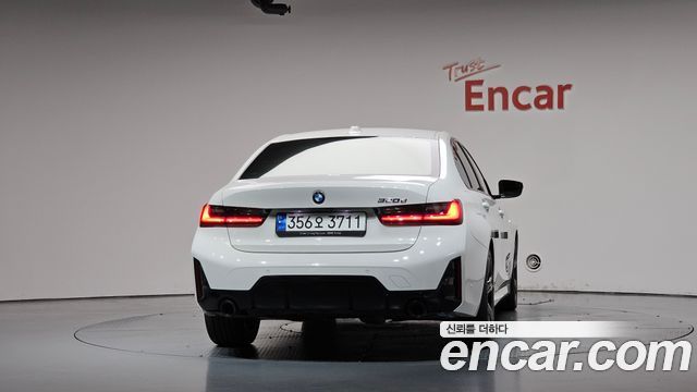 BMW 3-Series 2023 — photo 4
