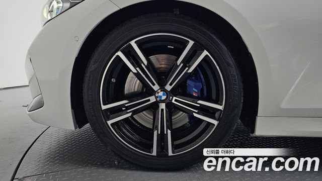 BMW 3-Series 2023 — photo 5