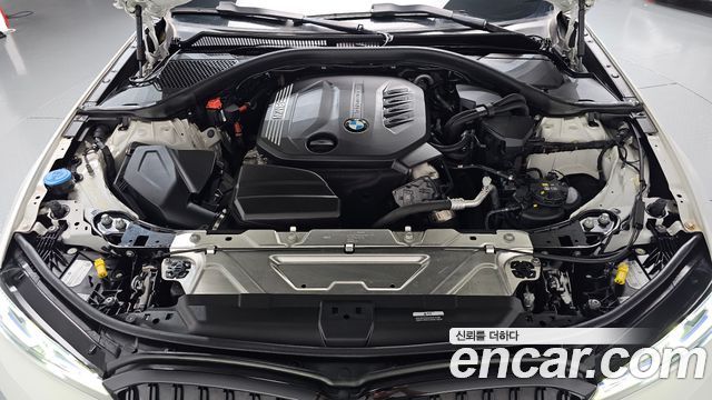BMW 3-Series 2023 — photo 6