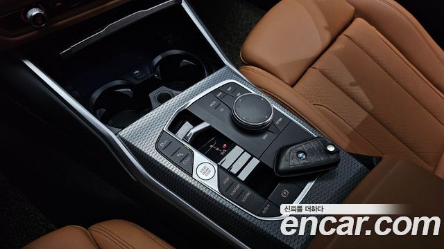 BMW 3-Series 2023 — photo 12