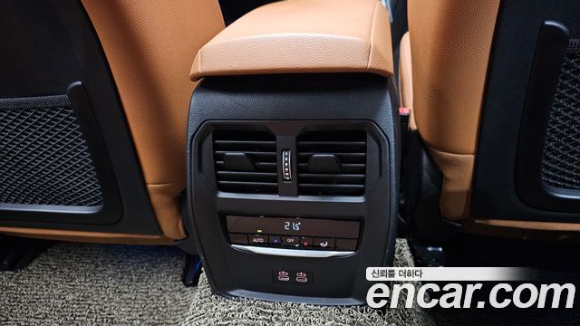 BMW 3-Series 2023 — photo 25