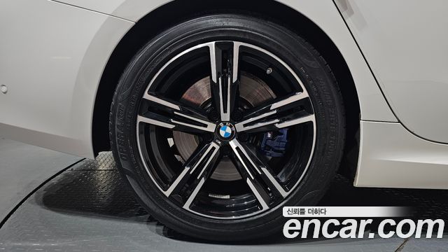 BMW 3-Series 2023 — photo 7