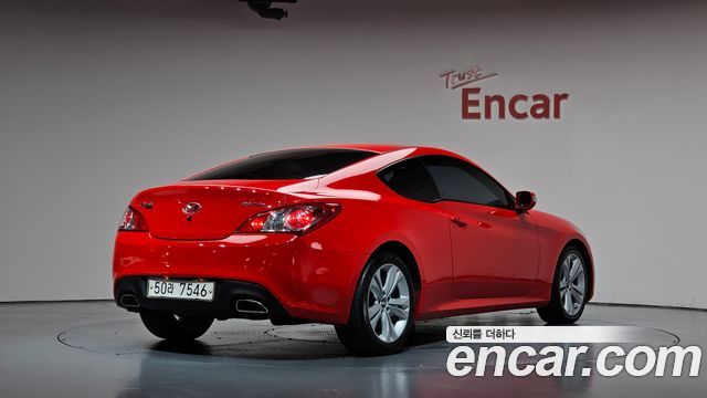 Hyundai Genesis 2009 — photo 2