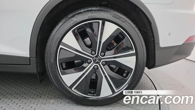 Polestar Polestar 2 2023 — photo 7