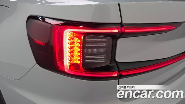 Polestar Polestar 2 2023 — photo 9