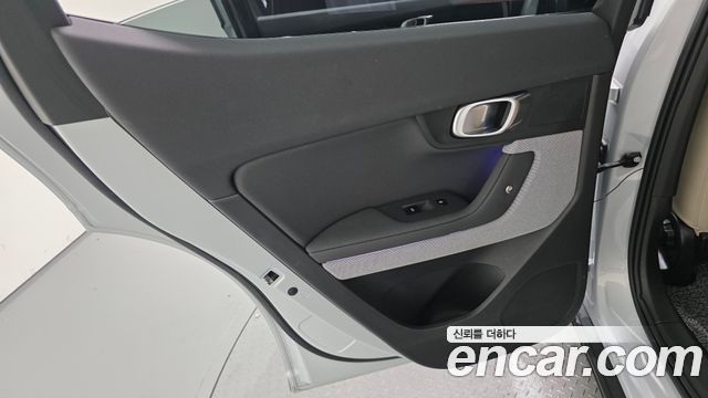 Polestar Polestar 2 2023 — photo 15