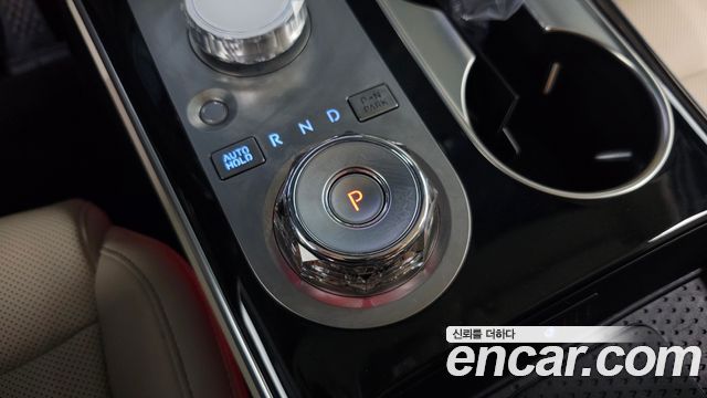 Genesis GV70 2025 — photo 9