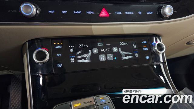Genesis GV70 2025 — photo 18