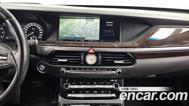 Genesis EQ900 2016 — photo 14