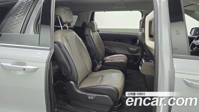 Kia Canival 2024 — photo 17