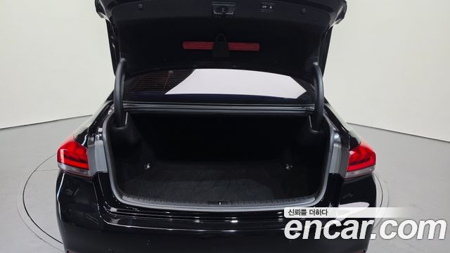 Hyundai Genesis 2016 — photo 20