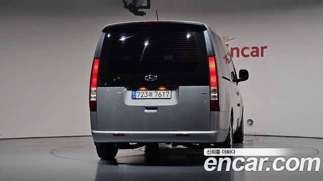 Hyundai Staria 2023 — photo 4