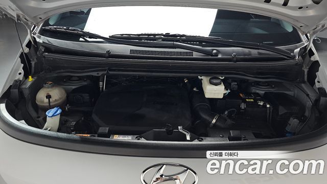 Hyundai Staria 2023 — photo 6