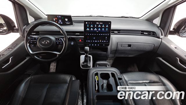 Hyundai Staria 2023 — photo 7