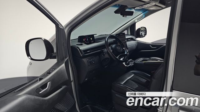 Hyundai Staria 2023 — photo 10