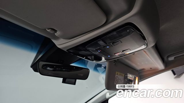 Hyundai Staria 2023 — photo 18