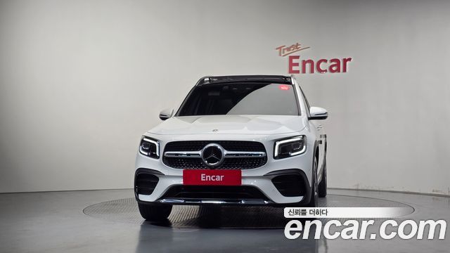 Mercedes-Benz GLB-Class 2023 — photo 3