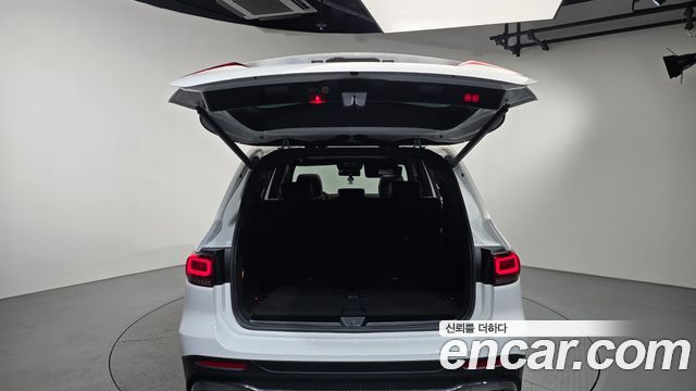 Mercedes-Benz GLB-Class 2023 — photo 19