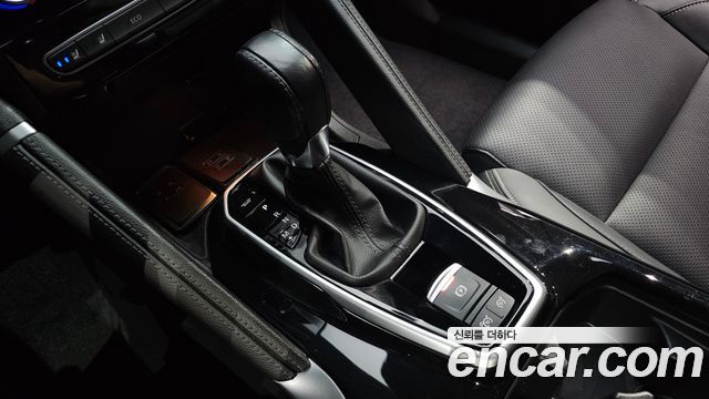 Renault Korea QM6 2022 — photo 12