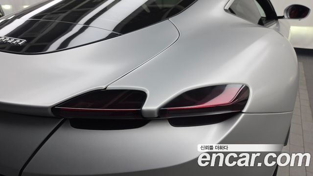 Ferrari Roma 2022 — photo 9