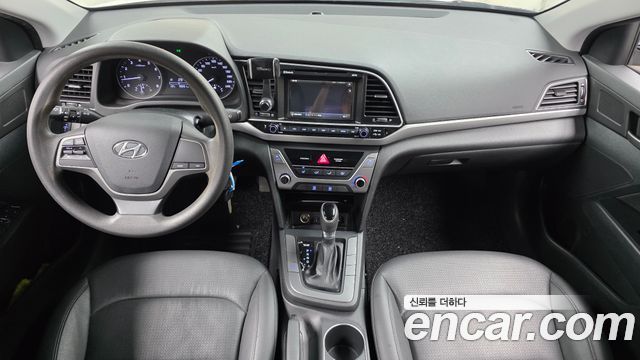 Hyundai AVANTE 2016 — photo 10