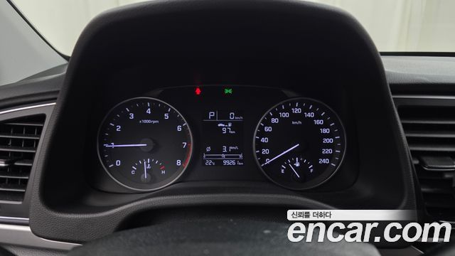 Hyundai AVANTE 2016 — photo 11