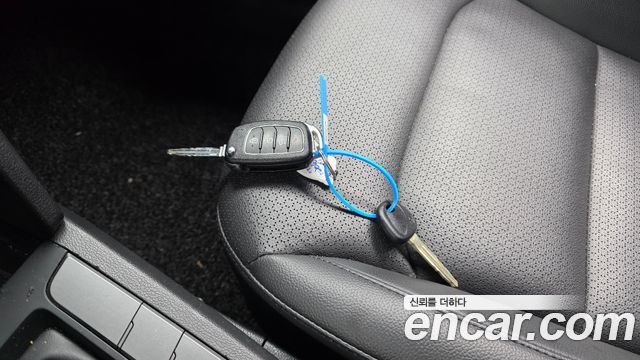 Hyundai AVANTE 2016 — photo 22