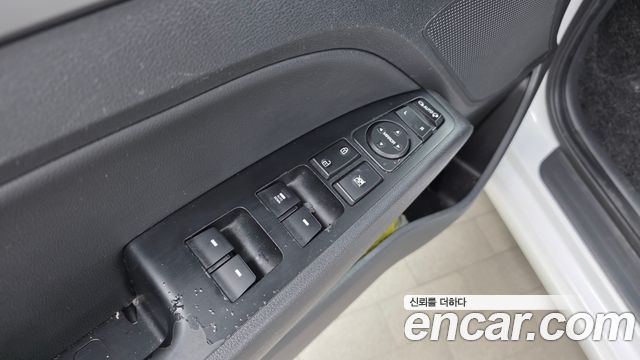 Hyundai AVANTE 2016 — photo 26